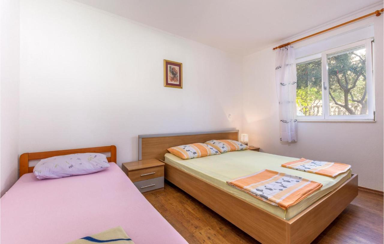 Stunning Apartment In Duce With Wifi Exterior photo